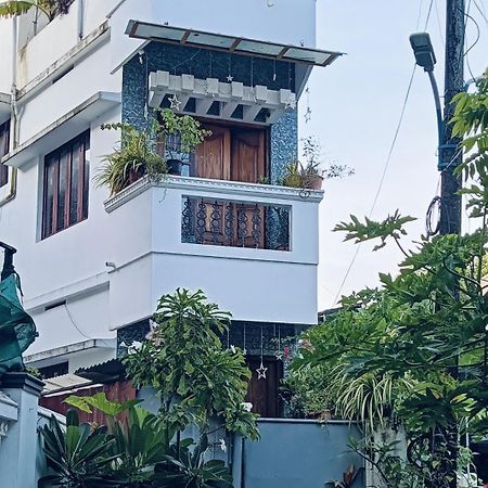 Dion Homestay Kochi Exteriör bild